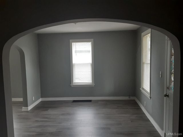 805 & 807 Eli Avenue, Bessemer, MI 49911