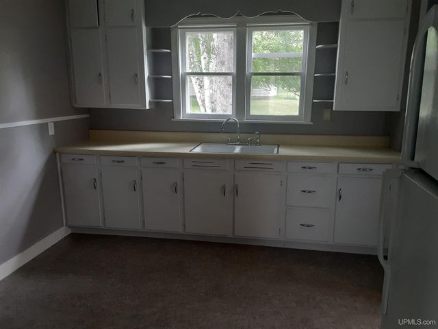 805 & 807 Eli Avenue, Bessemer, MI 49911