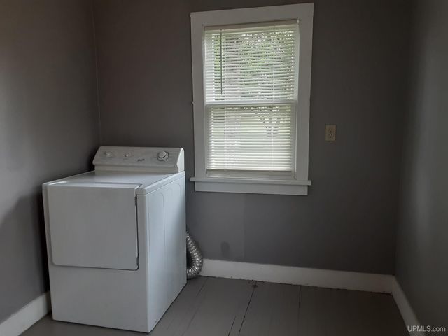 805 & 807 Eli Avenue, Bessemer, MI 49911