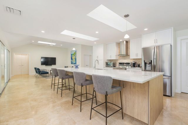 1386 S Atlantic Drive, Lantana, FL 33462