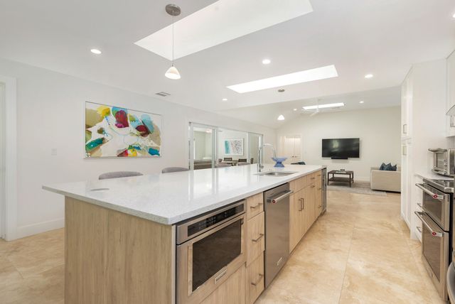 1386 S Atlantic Drive, Lantana, FL 33462