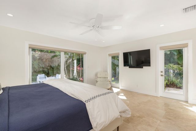1386 S Atlantic Drive, Lantana, FL 33462