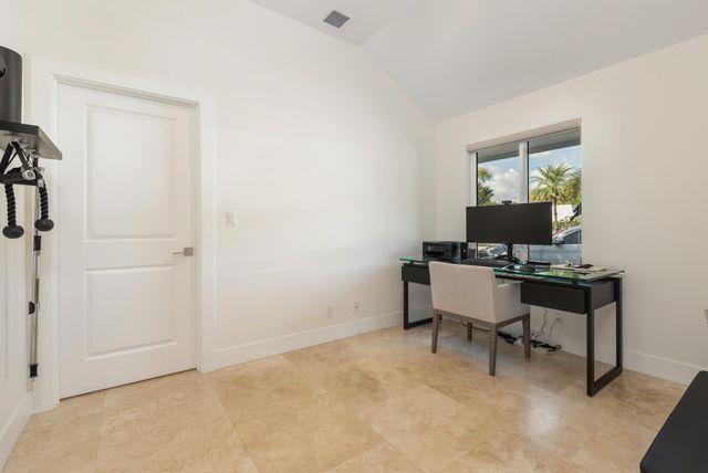 1386 S Atlantic Drive, Lantana, FL 33462