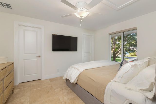 1386 S Atlantic Drive, Lantana, FL 33462