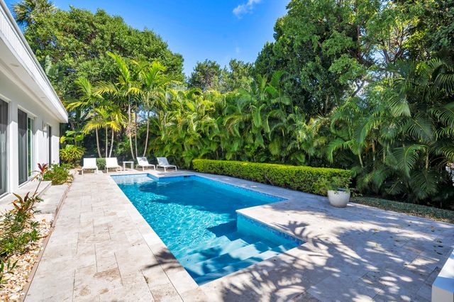1386 S Atlantic Drive, Lantana, FL 33462