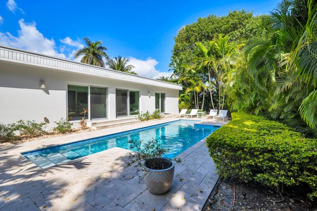1386 S Atlantic Drive, Lantana, FL 33462