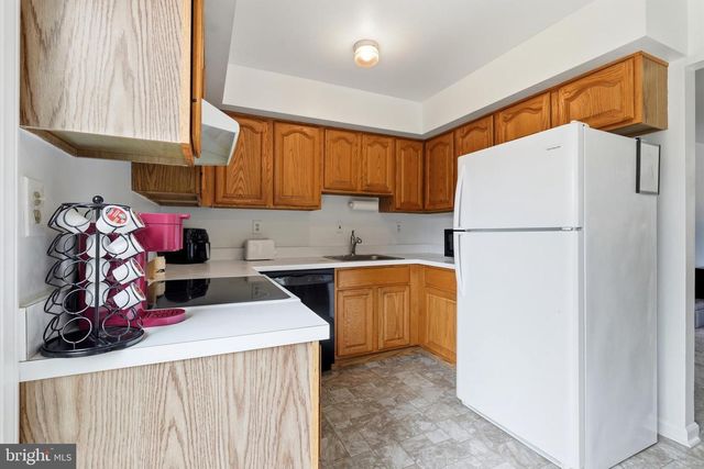 201 SUMMIT AVE, Glenolden, PA 19036