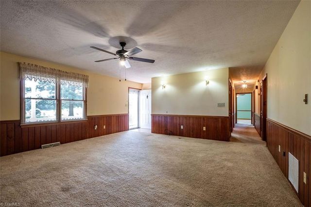 173 Old Meadowbrook Lane, Elkin, NC 28621