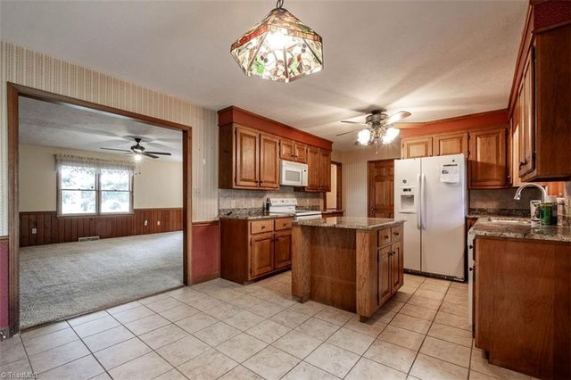 173 Old Meadowbrook Lane, Elkin, NC 28621