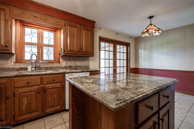 173 Old Meadowbrook Lane, Elkin, NC 28621