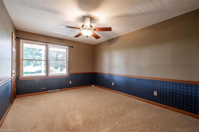 173 Old Meadowbrook Lane, Elkin, NC 28621