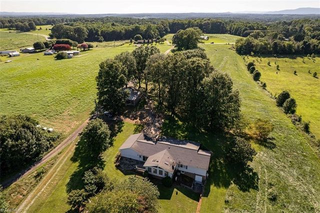 173 Old Meadowbrook Lane, Elkin, NC 28621