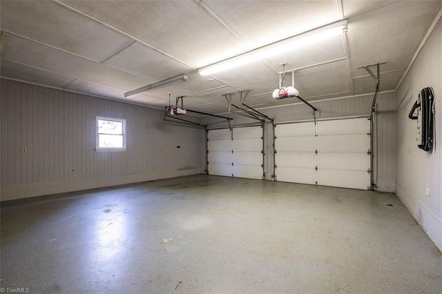 173 Old Meadowbrook Lane, Elkin, NC 28621