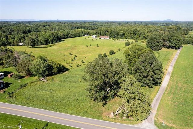 173 Old Meadowbrook Lane, Elkin, NC 28621