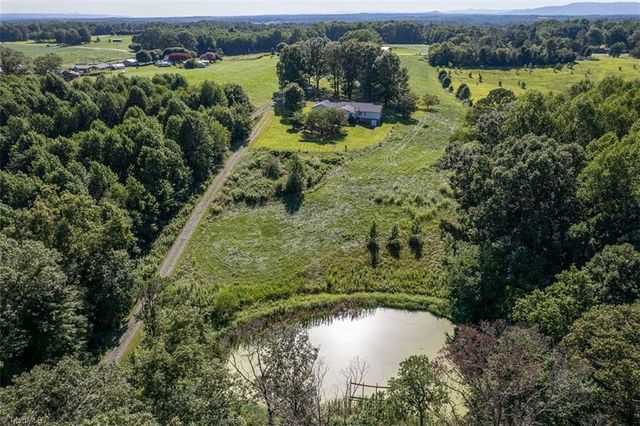 173 Old Meadowbrook Lane, Elkin, NC 28621