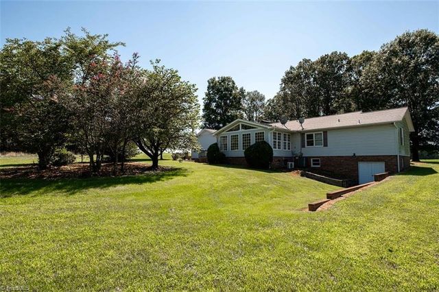 173 Old Meadowbrook Lane, Elkin, NC 28621