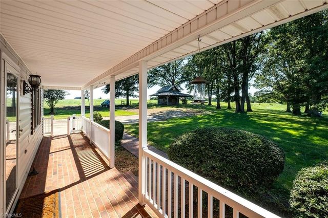 173 Old Meadowbrook Lane, Elkin, NC 28621