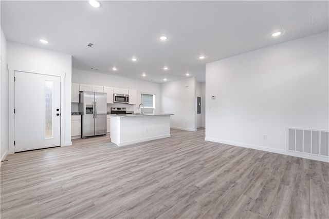 840 Boardwalk Avenue, Bentonville, AR 72713