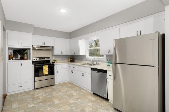 4389 Hodgson Road, Shoreview, MN 55126