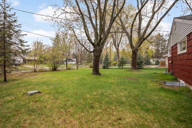 4389 Hodgson Road, Shoreview, MN 55126