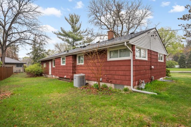 4389 Hodgson Road, Shoreview, MN 55126