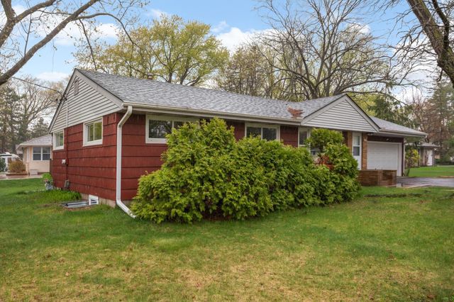4389 Hodgson Road, Shoreview, MN 55126