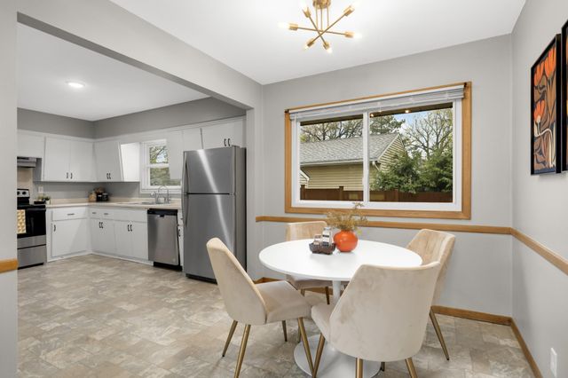4389 Hodgson Road, Shoreview, MN 55126