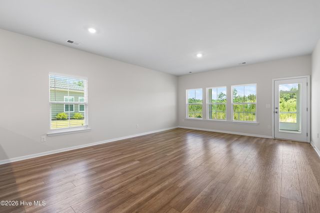 8850 Baton Rouge Avenue NW, Carolina Shores, NC 28467