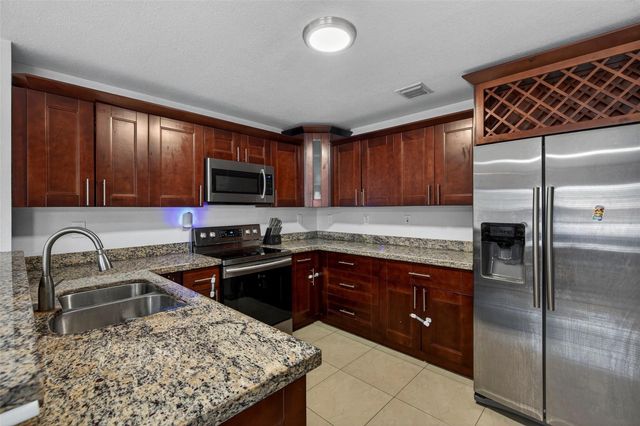 348 NW 40th Court, Oakland Park, FL 33309