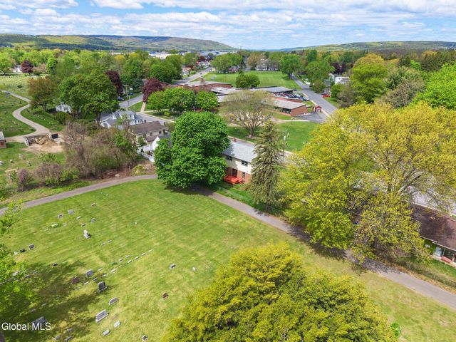 35 Albion Street, Scotia, NY 12302