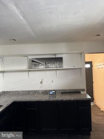 30 JERSEY ST, Trenton, NJ 08611