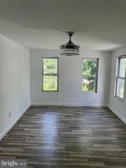 30 JERSEY ST, Trenton, NJ 08611