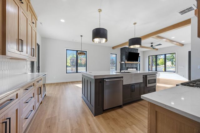 109 NE Honeycrisp Lane, Bentonville, AR 72712