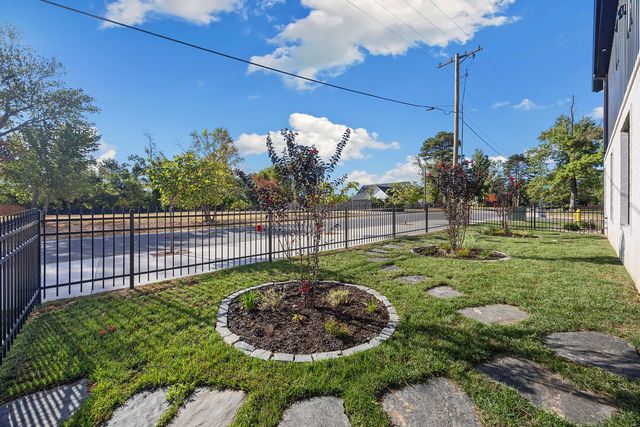 109 NE Honeycrisp Lane, Bentonville, AR 72712