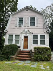 99 High Street, Huntington, NY 11743