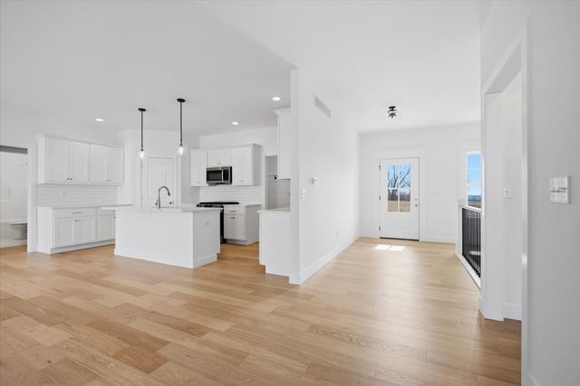 807 Verkler Court, Bloomington, IL 61704