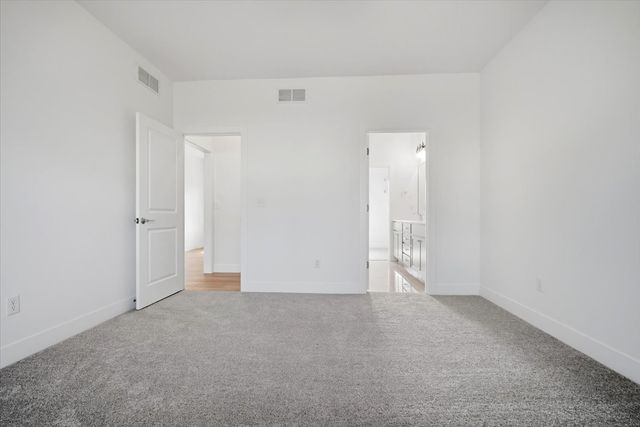 807 Verkler Court, Bloomington, IL 61704