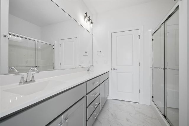 807 Verkler Court, Bloomington, IL 61704