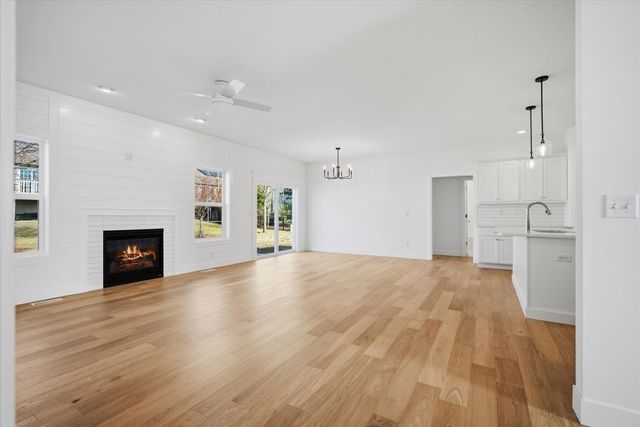 807 Verkler Court, Bloomington, IL 61704