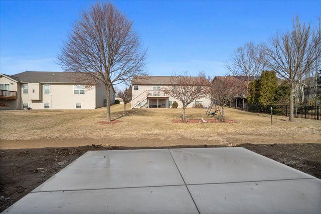 807 Verkler Court, Bloomington, IL 61704