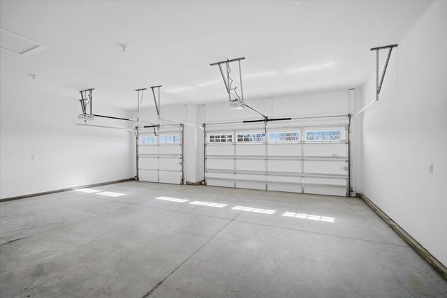 807 Verkler Court, Bloomington, IL 61704