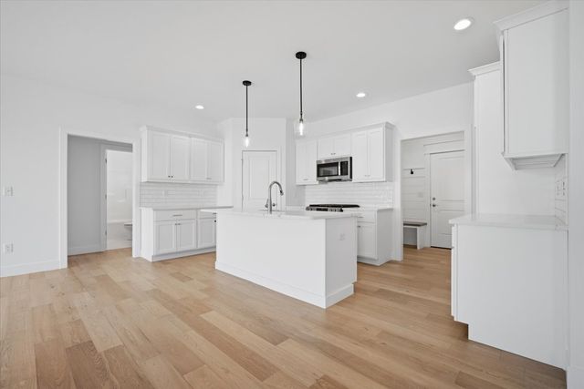 807 Verkler Court, Bloomington, IL 61704