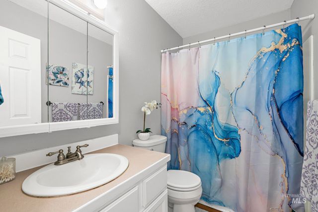 426 Bitterbrush Dr, Twin Falls, ID 83301