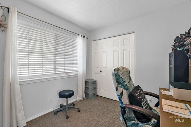 426 Bitterbrush Dr, Twin Falls, ID 83301