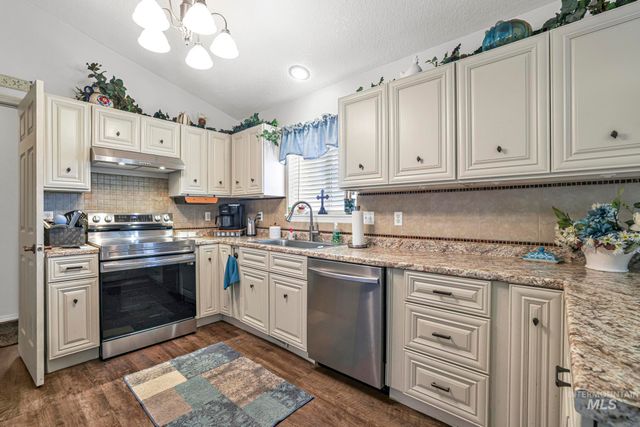 426 Bitterbrush Dr, Twin Falls, ID 83301