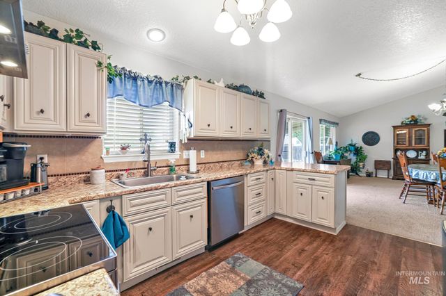 426 Bitterbrush Dr, Twin Falls, ID 83301