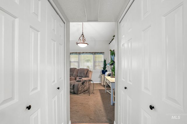 426 Bitterbrush Dr, Twin Falls, ID 83301