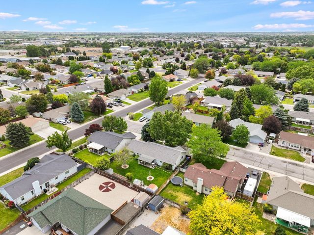 426 Bitterbrush Dr, Twin Falls, ID 83301