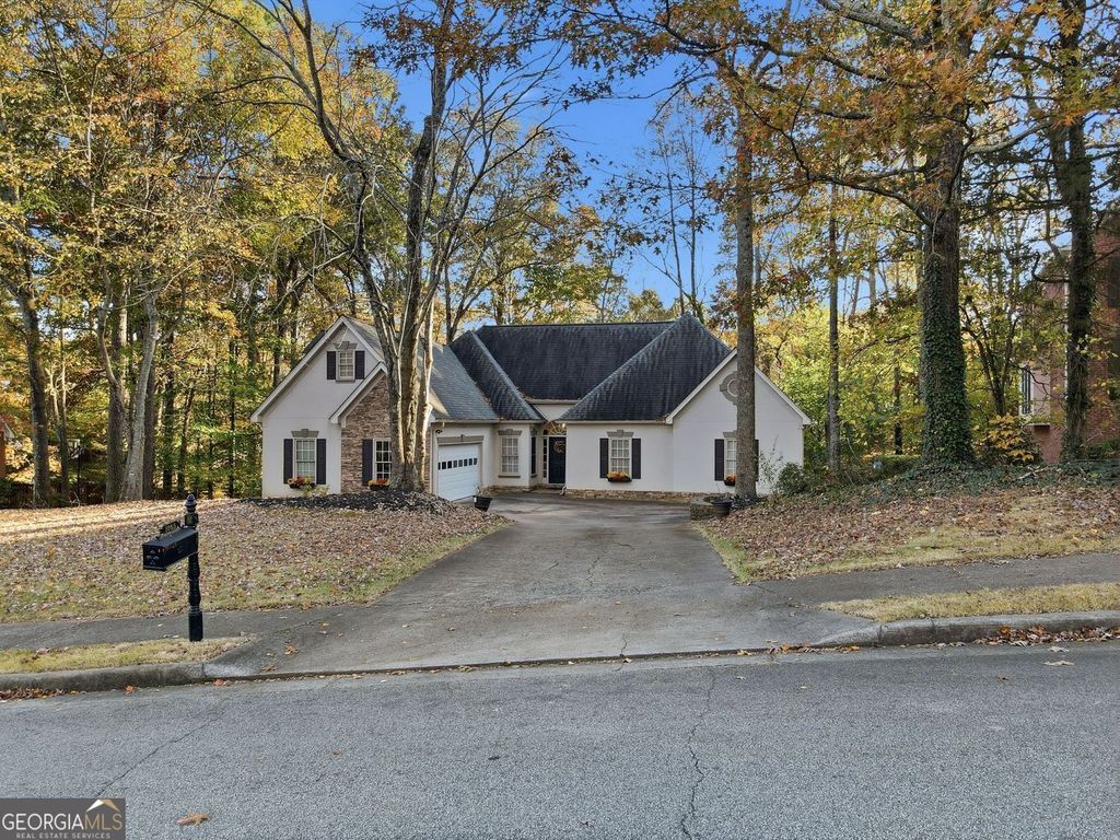 1065 Laurian Park Drive, Roswell, GA 30075