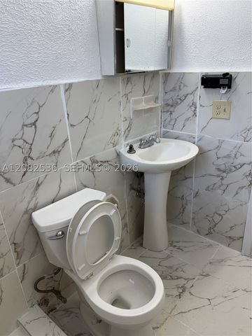 1125 SE 9th Ave 4, Hialeah, FL 33010
